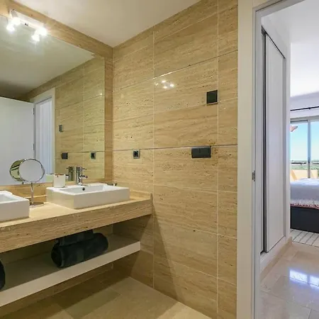 Idyllic Penthouse With Sea View In Benahavis * Estepona