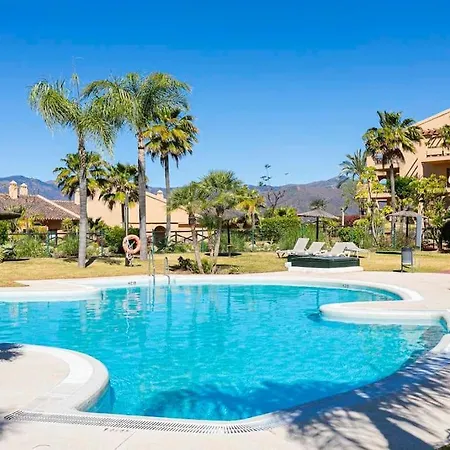 Apartment Idyllic Penthouse With Sea View In Benahavis