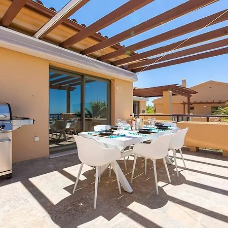 Apartment Idyllic Penthouse With Sea View In Benahavis *