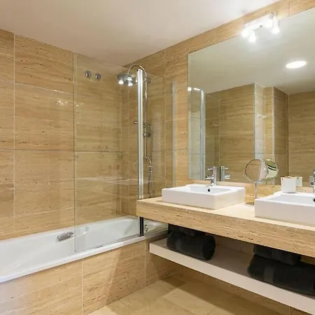Apartment Idyllic Penthouse With Sea View In Benahavis Estepona