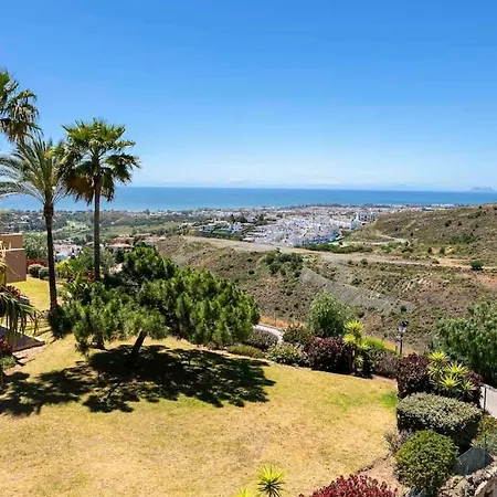 Idyllic Penthouse With Sea View In Benahavis Apartment